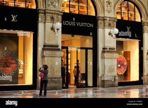 louis vuitton italy milan